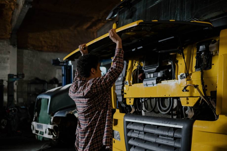 truck tracking